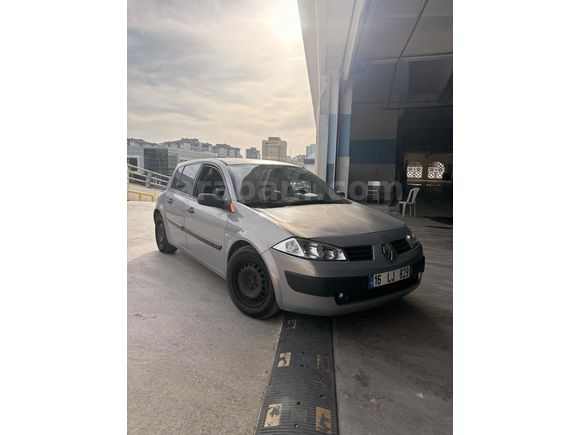 Sahibinden Renault Megane 1.4 Authentique 2004 Model 