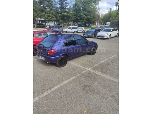 Sahibinden Ford Fiesta 1.25 Flair 2000 Model Klimalı