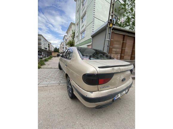 Sahibinden Renault Megane 2.0 RXT 1998 Model 