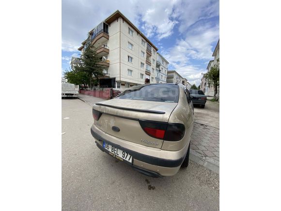 Sahibinden Renault Megane 2.0 RXT 1998 Model 