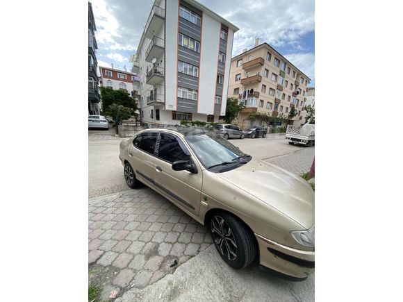 Sahibinden Renault Megane 2.0 RXT 1998 Model 