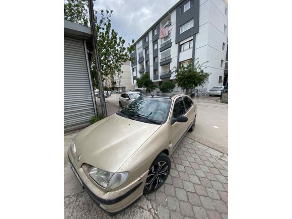 Sahibinden Renault Megane 2.0 RXT 1998 Model 