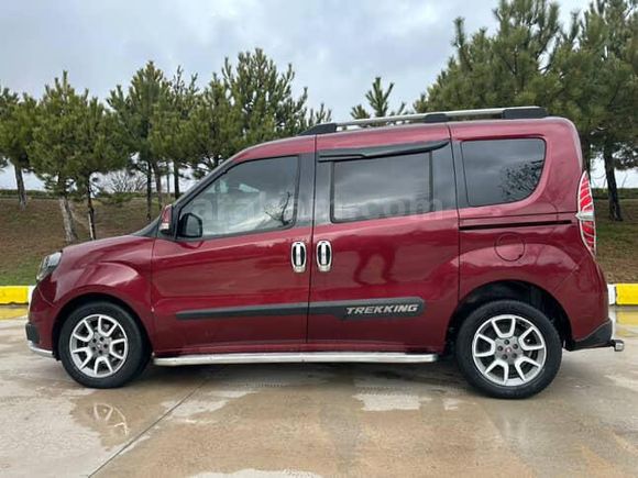 Sahibinden Fiat Doblo Combi 1.6 Multijet Trekking 2017 Model  119.000 km Bordo