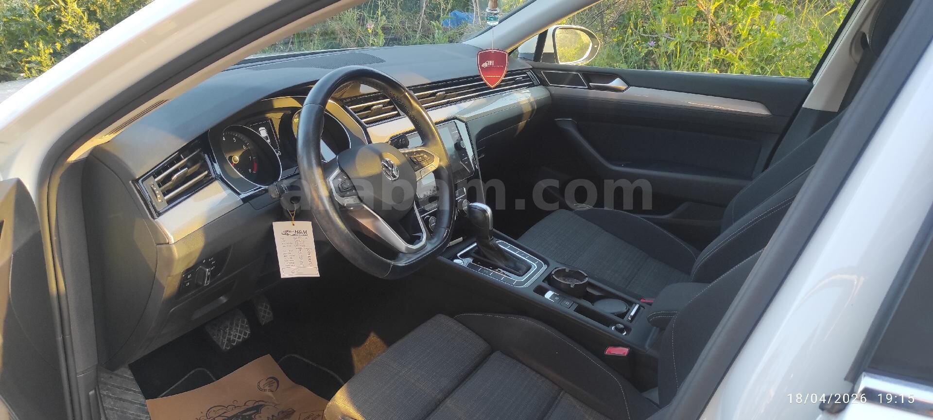 Sahibinden Volkswagen Passat 1.5 TSi Business 2020 Model İzmir 25.000 km Beyaz 6