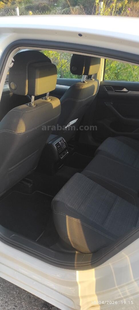 Sahibinden Volkswagen Passat 1.5 TSi Business 2020 Model İzmir 25.000 km Beyaz 4
