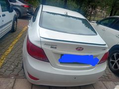 Sahibinden Hyundai Accent Blue 1.6 CRDI Biz 2015 Model  200.000 km Beyaz