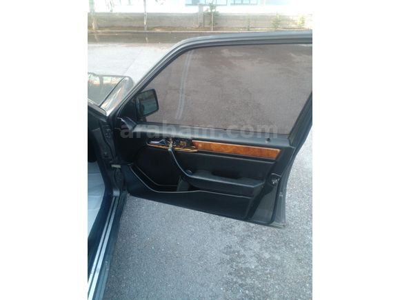 Sahibinden Mercedes - Benz E 200 1990 Model