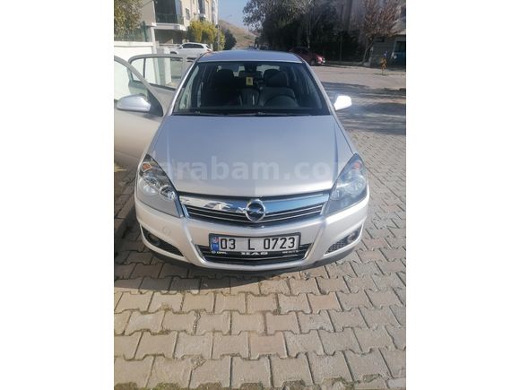 İlk Sahibinden Opel Astra 1.6 Essentia Konfor 2013 Model  222. 000 km Gri