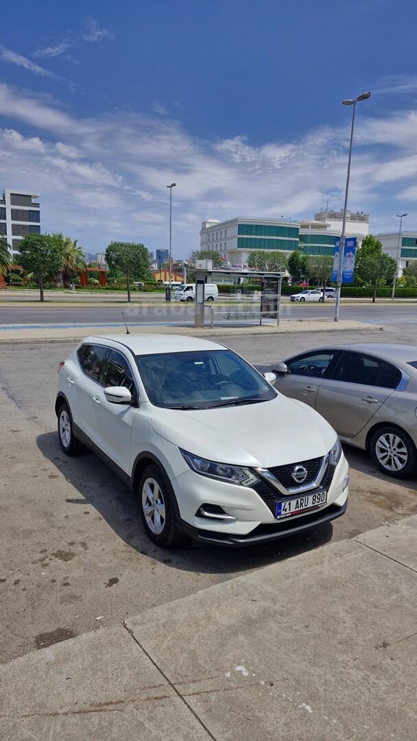 Sahibinden Nissan Qashqai 2018 Model Hatasız Boyasız 1