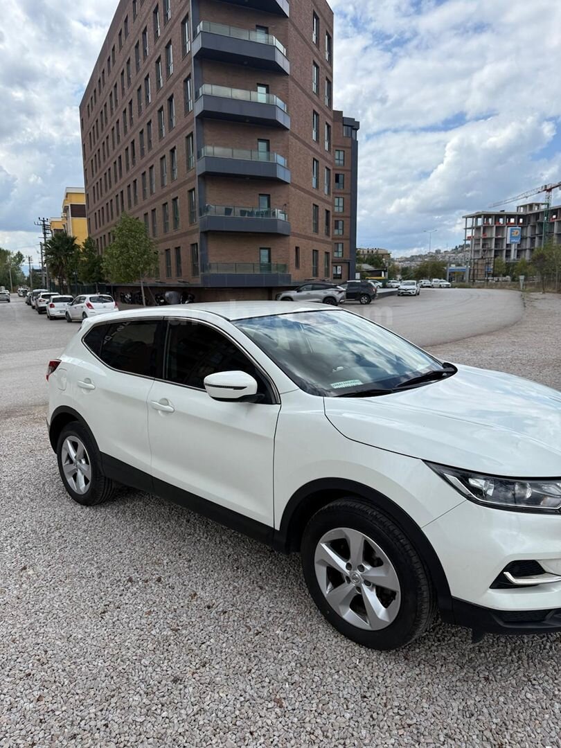 Sahibinden Nissan Qashqai 2018 Model Hatasız Boyasız 2