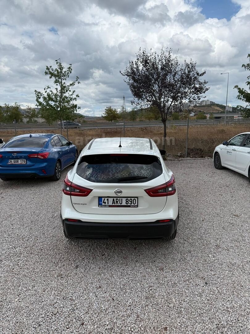 Sahibinden Nissan Qashqai 2018 Model Hatasız Boyasız 5