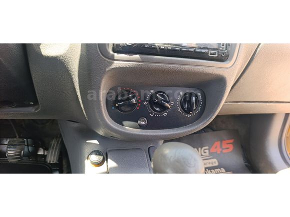 satılık Renault Clio 1.4 2001 Model Manisa
