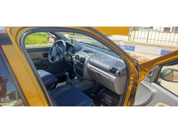 satılık Renault Clio 1.4 2001 Model Manisa