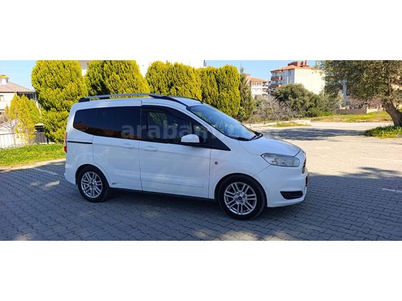 Soma'da Ford Tourneo Courier 1.6 TDCi Titanium Plus otomobil ruhsatlı Model Manisa