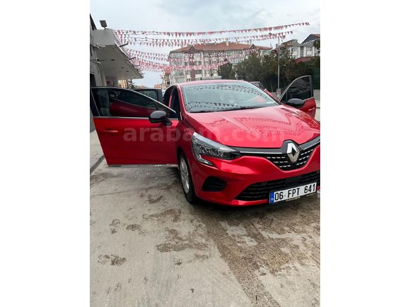 Sahibinden Renault Clio 1.0 SCe Joy 2023 Model