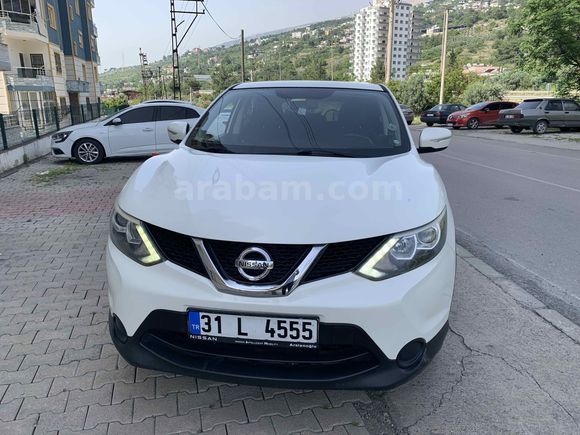 Sahibinden Nissan Qashqai 1.6 dCi Tekna 2014 Model  127.000 km Beyaz