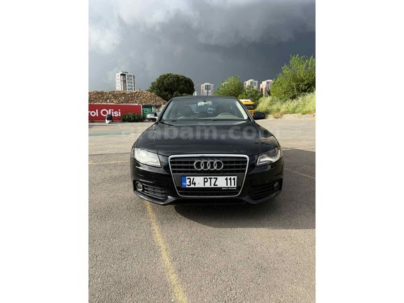 HATASIZ BOYASIZ Audi A4 Sedan 2.0 TDI 2010 Model İstanbul