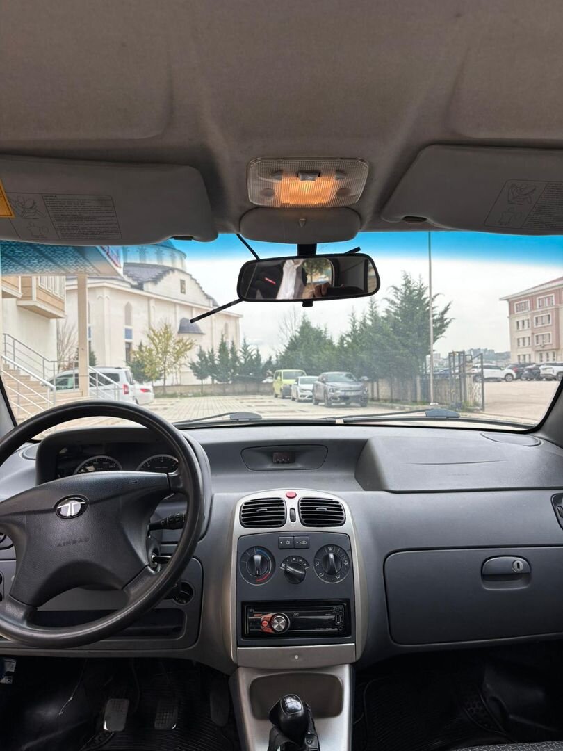Sahibinden Tata Indigo 1.4 TDI Comfort 2006 Model Bursa 152.000 km Lacivert 4