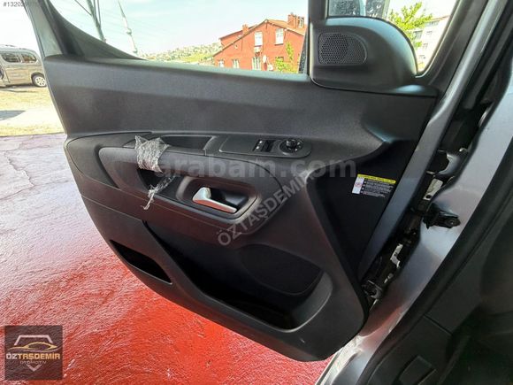 ÖZTAŞDEMİR'DEN 500 PEŞİNAT 12 AY SENET 2'69 2025 OPEL COMBO