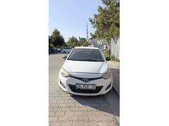 Sahibinden Hyundai i20 1.4 CRDi Jump 2014 Model  116.000 km Beyaz