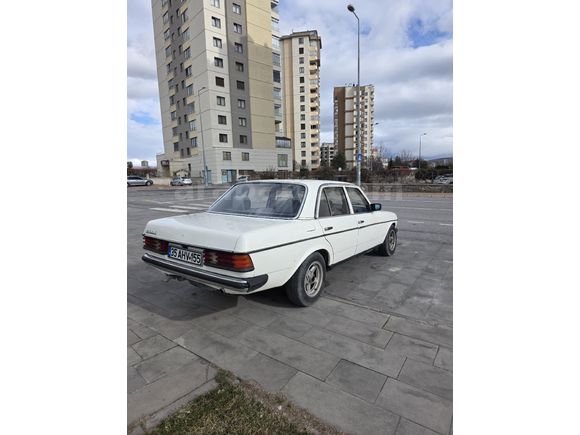 Sahibinden Mercedes - Benz 230 E 1982 Model