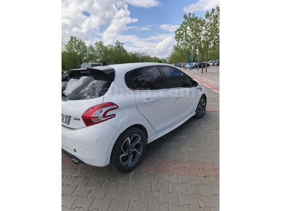 Sahibinden Peugeot 208 1.4 HDi Active 2012 Model