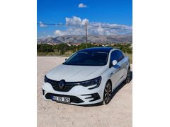 Megane 4  Faz 2 İcon paket Cam Tavan 28.bin km SALIYA KADAR