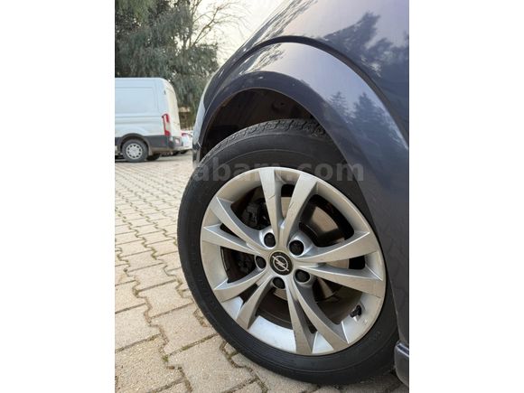 Memurdan Opel Astra 1.3 CDTI Essentia 2010 Model
