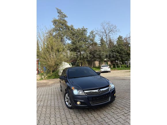 Memurdan Opel Astra 1.3 CDTI Essentia 2010 Model