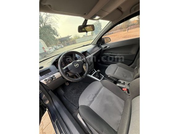 Memurdan Opel Astra 1.3 CDTI Essentia 2010 Model