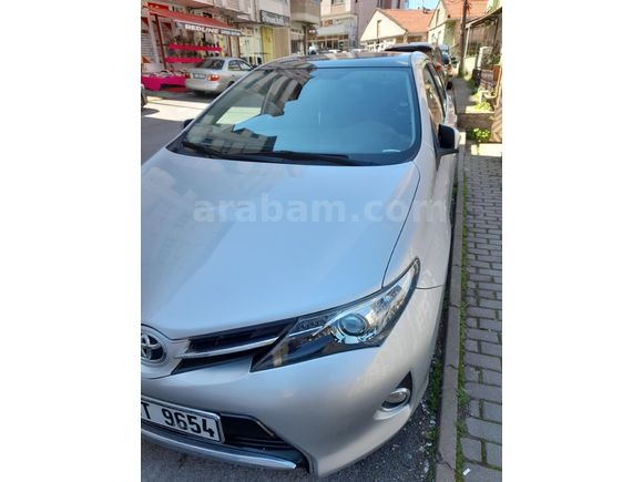 Sahibinden Toyota Auris 1.6 Active Skypack 2013 Model