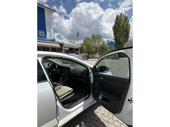 Sahibinden Renault Megane 1.3 TCe Joy 2021 Model 
