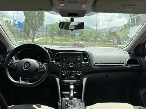 Sahibinden Renault Megane 1.3 TCe Joy 2021 Model 