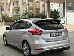 BİNİCİSİNDEN TERTEMİZ FOCUS JBL SES SİSTEMİ TESLA EKRAN 4 LASTİK SIFIR BAKIMLI