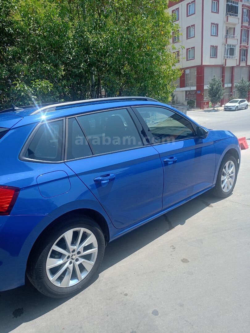 Sahibinden Skoda Kamiq 1.0 TSI Elite 2021 Model İstanbul 92.000 km Mavi 5