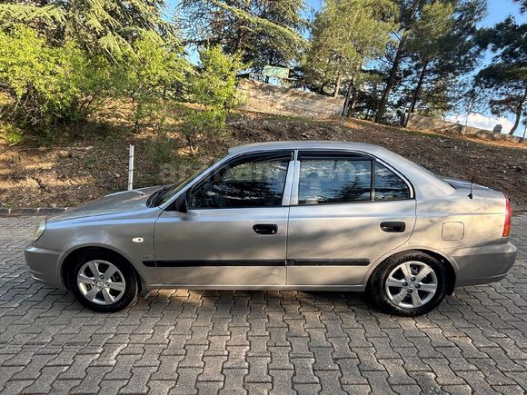 Sahibinden Hyundai Accent 1.3 Admire 2004 Model