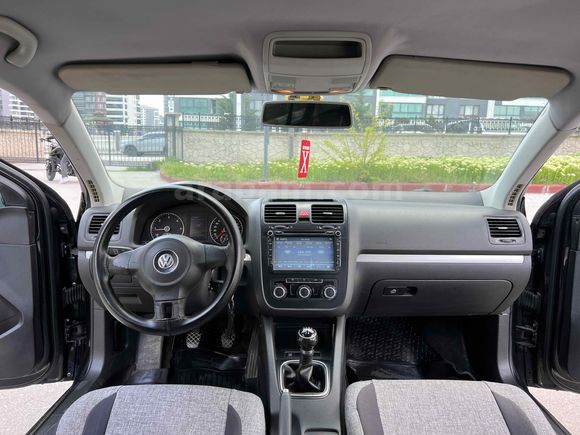 Sahibinden Volkswagen Jetta 1.6 TDi Primeline 2010 Model 