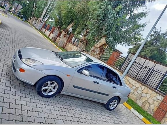 Sahibinden Masrafsız Ford Focus 1.6 Comfort -Güvenlik paket 2001 Model