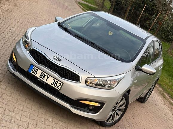 Sahibinden Kia Ceed 1.6 CRDi Comfort 2015 Model