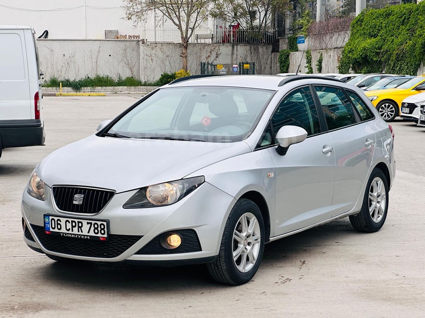 Galeriden Seat Ibiza 1.4 Sport Tourer Reference 2012 Model Ankara 183.000 km Gri (Gümüş) 3
