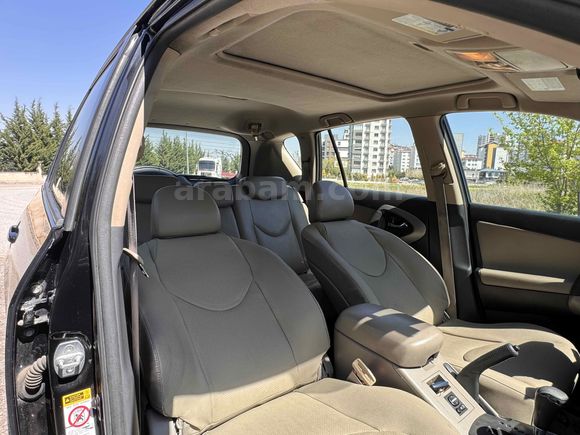 Hatasız - Tramersiz -Titizlikle Kullanılmış Full RAV4