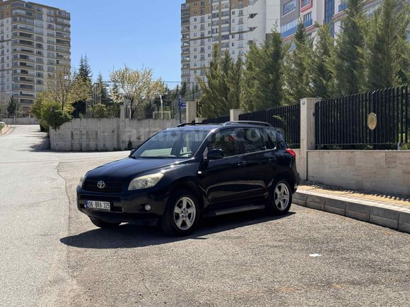 Hatasız - Tramersiz -Titizlikle Kullanılmış Full RAV4