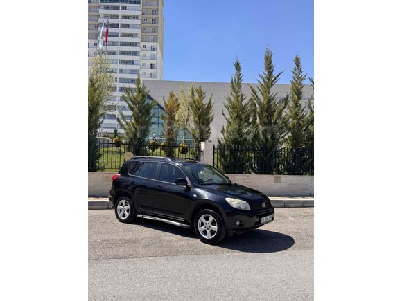 Hatasız - Tramersiz -Titizlikle Kullanılmış Full RAV4