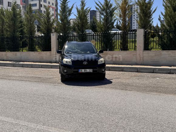 Hatasız - Tramersiz -Titizlikle Kullanılmış Full RAV4