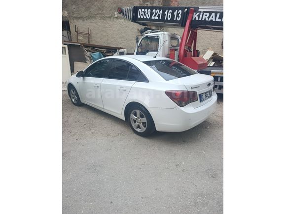Sahibinden Chevrolet Cruze 1.6 LS 2011 Model otomatik vitesdir