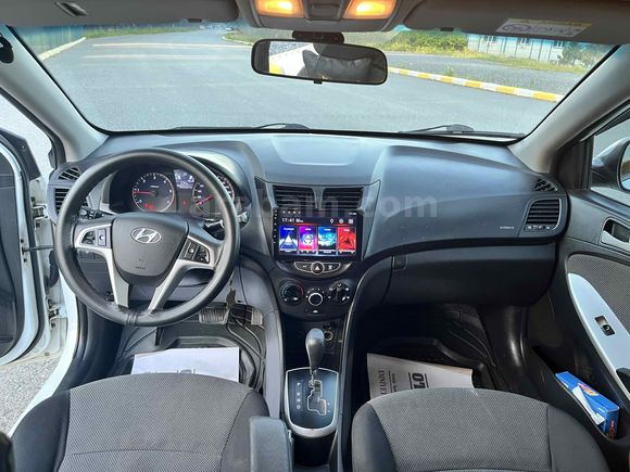 Sahibinden Hyundai Accent Blue 1.6 CRDI Mode Plus 2013 Model 