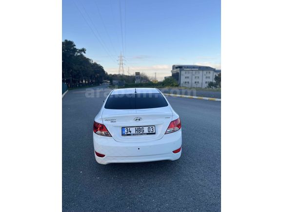 Sahibinden Hyundai Accent Blue 1.6 CRDI Mode Plus 2013 Model 