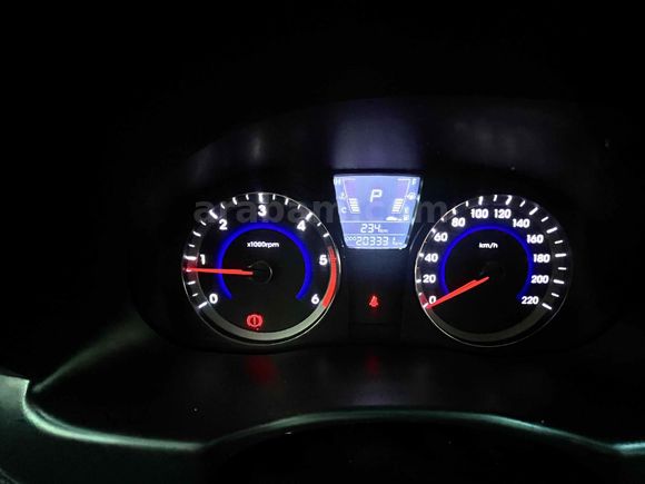 Sahibinden Hyundai Accent Blue 1.6 CRDI Mode Plus 2013 Model 