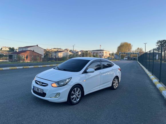 Sahibinden Hyundai Accent Blue 1.6 CRDI Mode Plus 2013 Model 