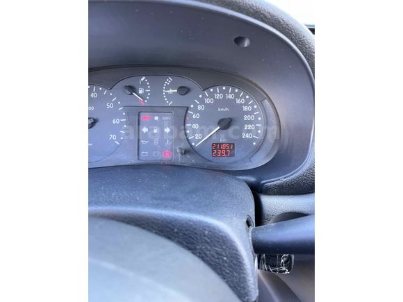 Sahibinden Renault Clio 1.4 RTA 2000 Model 